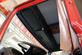 欧曼ETX&nbsp;自卸车驾驶室                                               图片