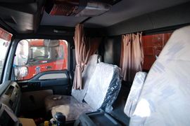 欧曼ETX&nbsp;自卸车驾驶室                                               图片