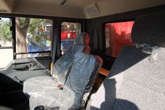 东风柳汽 乘龙609中卡 180马力 4X2 5.3米自卸车(LZ3120LAK)