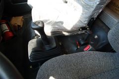 东风柳汽 乘龙609中卡 180马力 4X2 5.3米自卸车(LZ3120LAK)