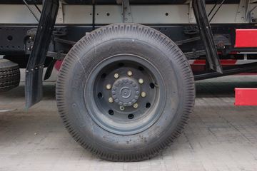 �������ó� ����п� 185���� 4X2 6.6�������ػ���ͼƬ