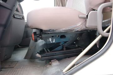 �������ó� ����п� 185���� 4X2 6.6�������ػ���ͼƬ