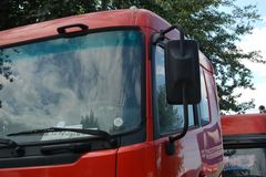 东风商用车 天龙重卡 270马力 4X2 排半牵引车(DFL4180A2) 