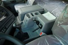 东风商用车 天龙重卡 270马力 4X2 排半牵引车(DFL4180A2) 