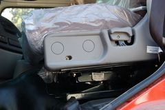 东风商用车 天龙重卡 270马力 4X2 排半牵引车(DFL4180A2) 