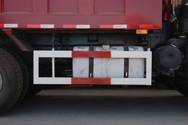 奥威J5P&nbsp;自卸车底盘                                                图片