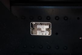 奥威J5P&nbsp;自卸车底盘                                                图片