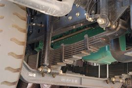 奥威J5P&nbsp;自卸车底盘                                                图片