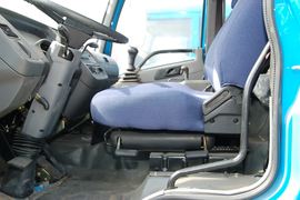 骏威J5K&nbsp;载货车驾驶室                                               图片