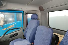 骏威J5K&nbsp;载货车驾驶室                                               图片