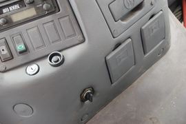 奥龙 自卸车驾驶室                                               图片