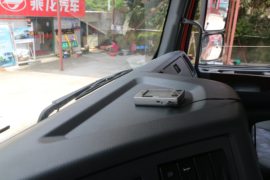 乘龙M5&nbsp;牵引车驾驶室                                               图片