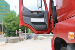 东风柳汽 乘龙M5重卡 350马力 4X2港口牵引车(LZ4180M5AA)