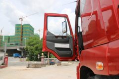 东风柳汽 乘龙M5重卡 350马力 4X2港口牵引车(LZ4180M5AA)