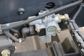 乘龙M5&nbsp;牵引车底盘                                                图片