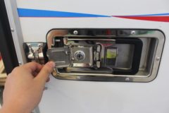 跃进 超越C300 87马力 4X2 冷藏车(康飞牌)(KFT5031XLC50)