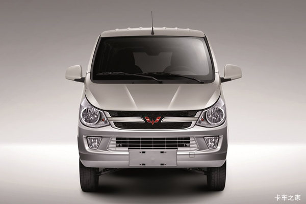 五菱之光 2015款 标准型LSI 82马力 1.2L面包车