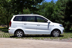 东风小康 风光330 2014款 手动舒适型 109马力 1.5L面包车