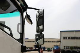 天锦底盘&nbsp;清洗车外观图片