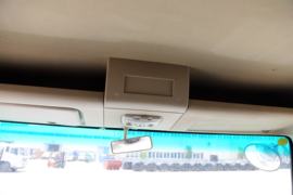 天锦底盘&nbsp;清洗车驾驶室图片