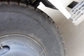 天锦底盘&nbsp;清洗车底盘图片