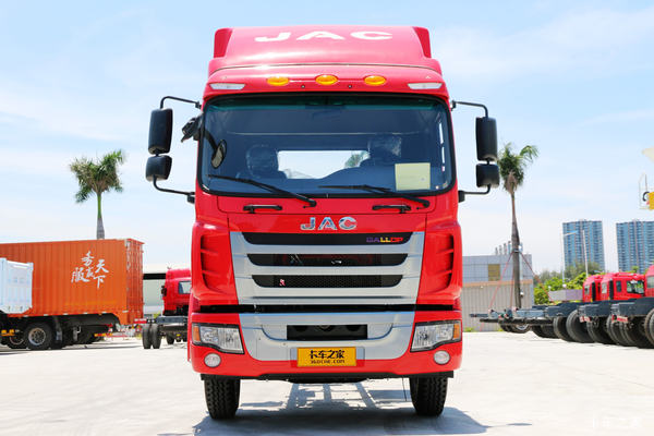 江淮 格尔发K3L中卡 180马力 4X2 7.77米厢式载货车(HFC5161XXYP3K2A57S1V)