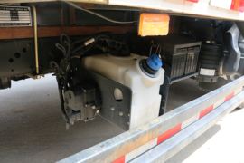 江淮骏铃底盘&nbsp;爆破器材运输车底盘图片