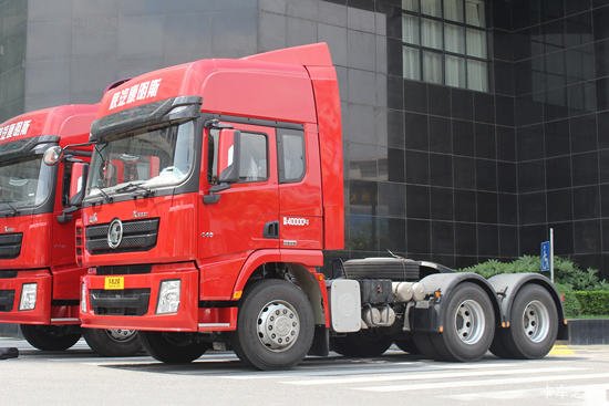 ��������˹ ����X3000 �������� 440���� 6X4ǣ����