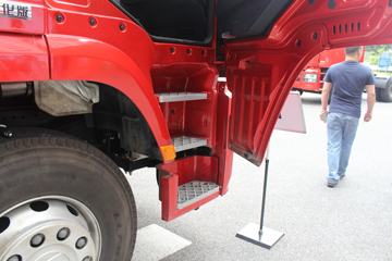 ��������˹ ����X3000 �������� 440���� 6X4ǣ����ͼƬ