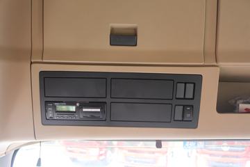 ��������˹ ����X3000 �������� 440���� 6X4ǣ����ͼƬ