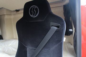 ��������˹ ����X3000 �������� 440���� 6X4ǣ����ͼƬ