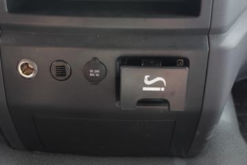 ��������˹ ����X3000 �������� 440���� 6X4ǣ����ͼƬ