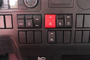 ��������˹ ����X3000 �������� 440���� 6X4ǣ����ͼƬ