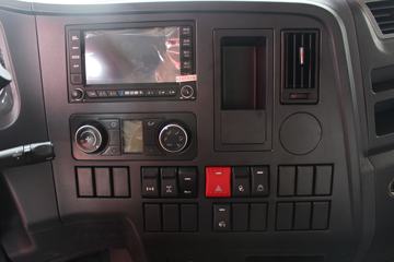 ��������˹ ����X3000 �������� 440���� 6X4ǣ����ͼƬ