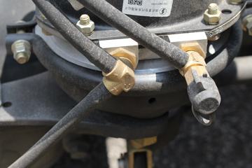 ��������˹ ����X3000 �������� 440���� 6X4ǣ����ͼƬ