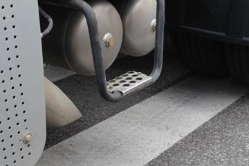 ��������˹ ����X3000 �������� 440���� 6X4ǣ����ͼƬ