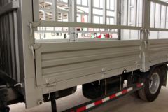 开瑞 绿卡C 城配版 110马力 4.1米单排仓栅式轻卡(SQR5040CCYH29D)