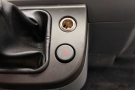 绿卡重载版&nbsp;载货车驾驶室                                               图片