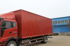 福田 瑞沃中卡 168马力 4X2 6.7米厢式载货车(BJ5146XXY-1)