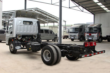 绿卡重载版&nbsp;载货车外观                                                图片