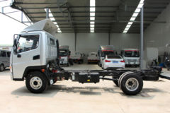 开瑞 绿卡C 117马力 3360轴单排轻卡底盘(SQR1044H29D-E)