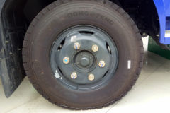 东风 凯普特C 141马力 3308轴距载货车底盘(EQ1041SJ8BD2)