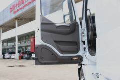 东风柳汽 乘龙T7重卡 430马力 6X4长头牵引车(LZ4251T7DA)