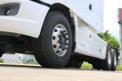 东风柳汽 乘龙T7重卡 430马力 6X4长头牵引车(LZ4251T7DA)