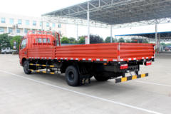 东风 多利卡D8 156马力 4X2 6.15米单排栏板载货车(EQ1090S8BDE)