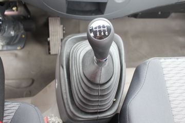 ���� ������D8 156���� 4X2 6.15�׵��������ػ���(EQ1090S8BDE)ͼƬ