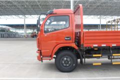 东风 多利卡D8 156马力 4X2 6.15米单排栏板载货车(EQ1090S8BDE)