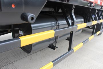 ���� ������D8 156���� 4X2 6.15�׵��������ػ���(EQ1090S8BDE)ͼƬ