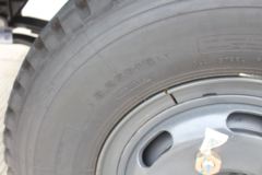东风 多利卡D8 156马力 4X2 6.15米单排栏板载货车(EQ1090S8BDE)
