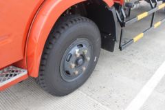 东风 多利卡D8 156马力 4X2 6.15米单排栏板载货车(EQ1090S8BDE)